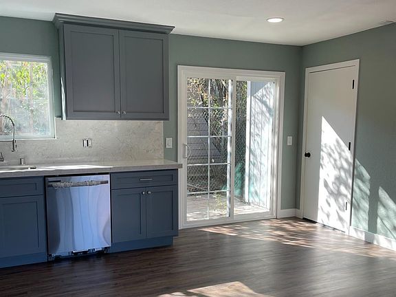 3rd image of 2742 Norwood Ave