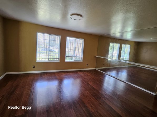 7329 Excalibur Cir