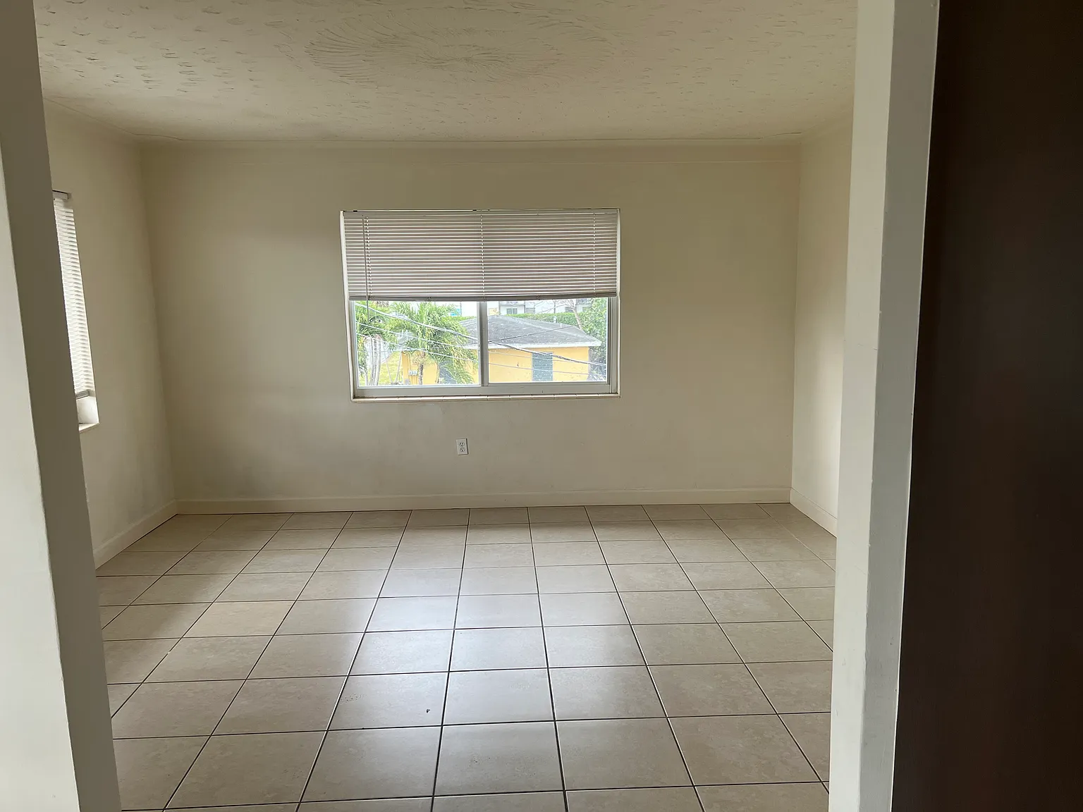 2 bed, 900 sqft, $2,300 — Photo 4