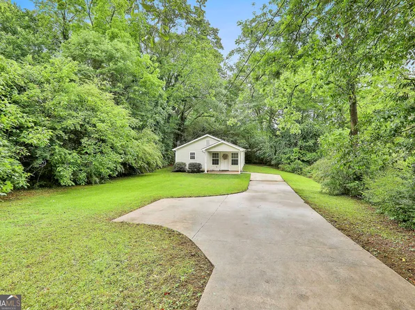 14 Ray St, Newnan, GA 30263