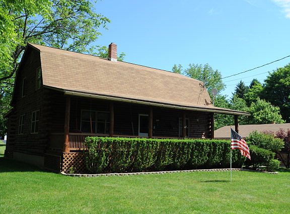 3rd image of 254 W 11th St