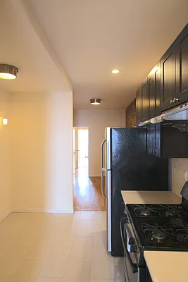 Rented by New Amsterdam Realty Group | media 19