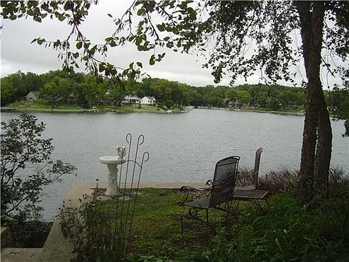 1st image of 1095 NW South Shore Dr