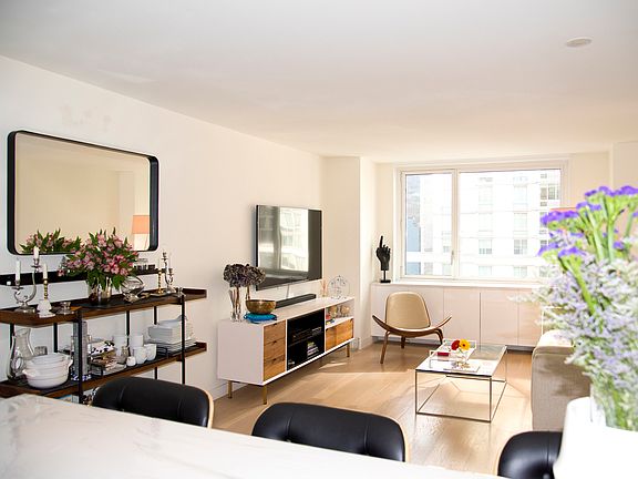 3rd image of 301 W 53rd St APT 23H