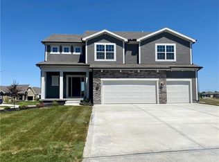 18901 Skyview Ln, Spring Hill, KS 66083