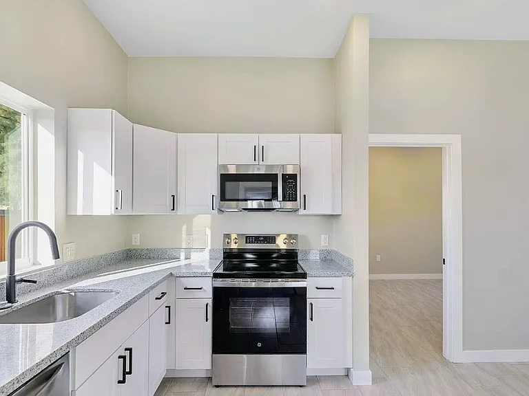 1325 W Speedway Blvd #2 — Photo 3