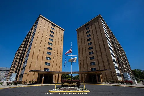 Rahway Plaza Apartments Photo 1