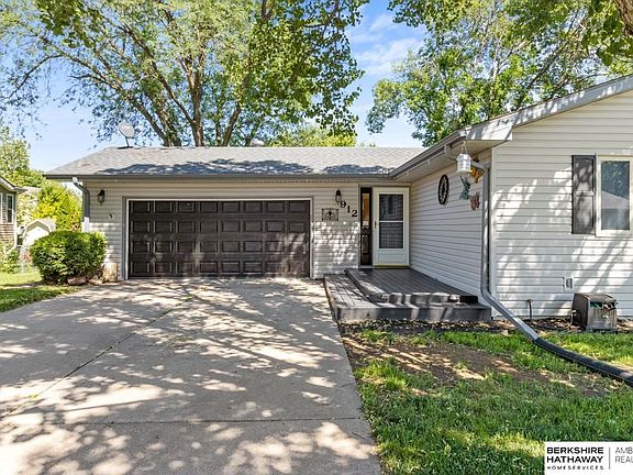 2nd image of 912 N 24th Ave