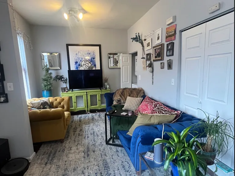 1402 N Greenview Ave #2R — Photo 5
