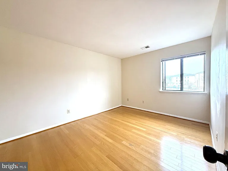 532 Riviera Dr #B — Photo 17