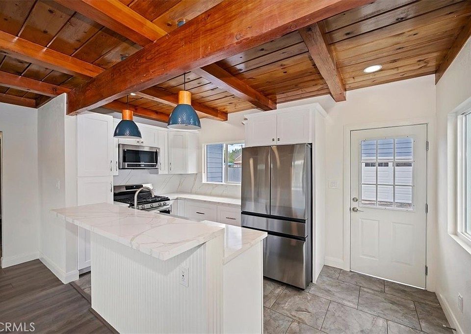 1st image of 913 Sequoia Dr