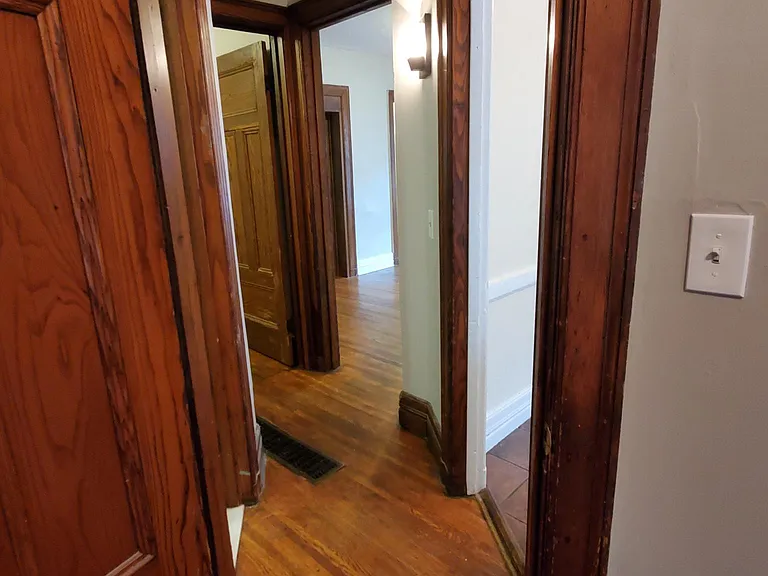 27 Harvard St — Photo 18