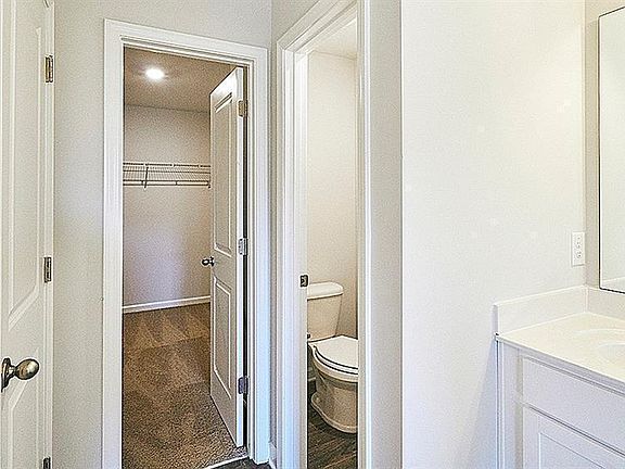 3rd image of 5015 Black Forest Dr