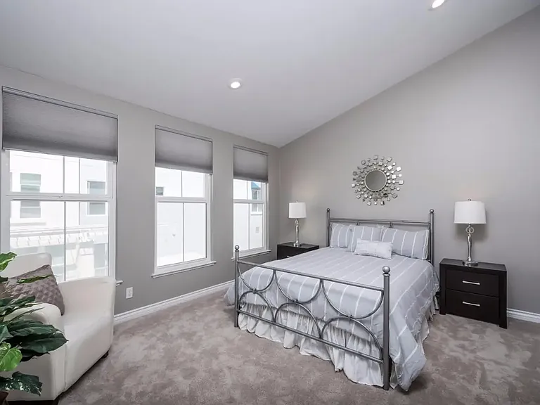 221 Village Ln — Photo 17
