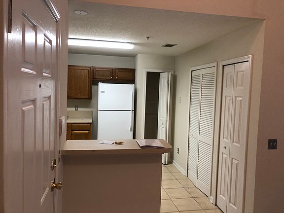 3rd image of 6916 Ortega Woods Dr