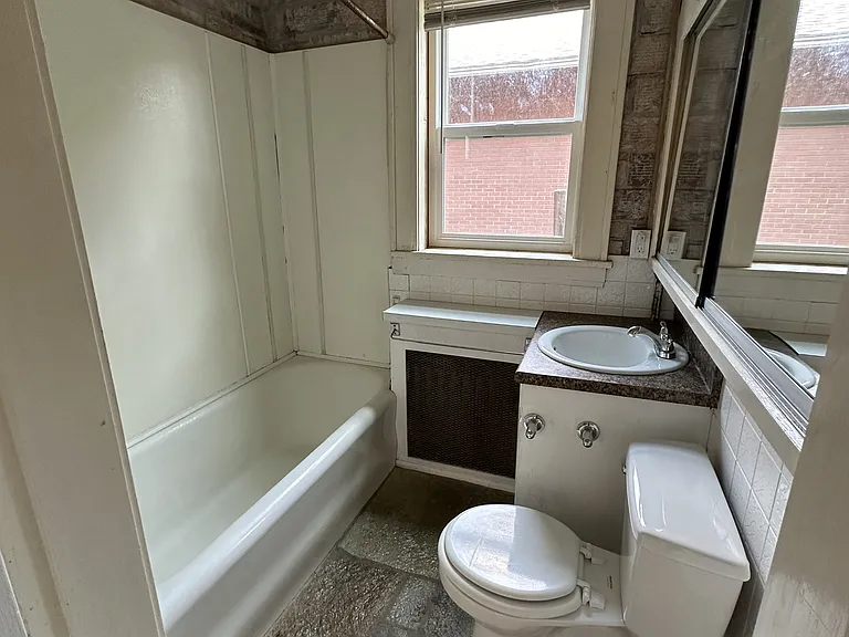 119 13th St N #4 — Photo 12