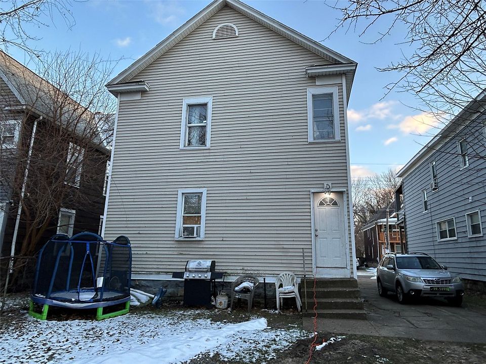 2nd image of 536 E 7th St