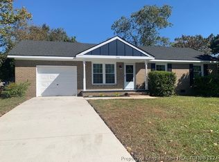7446 Ryan St, Fayetteville, NC 28314