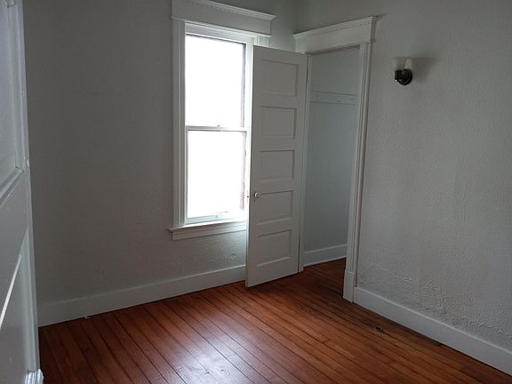 2nd image of 328 S Gardiner Ave #1