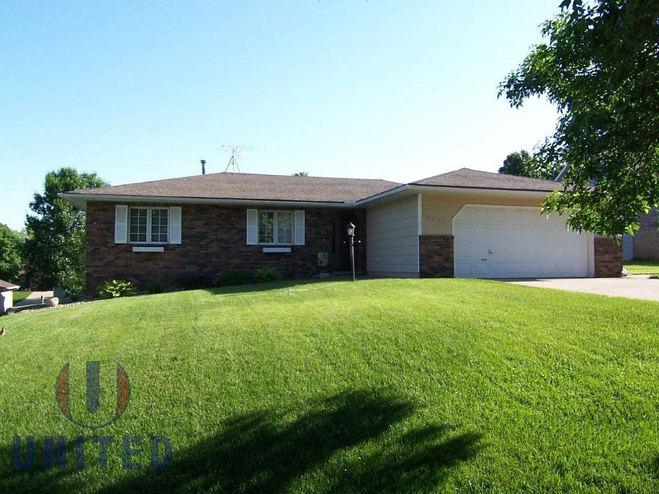 1st image of 2025 31st Street Ct