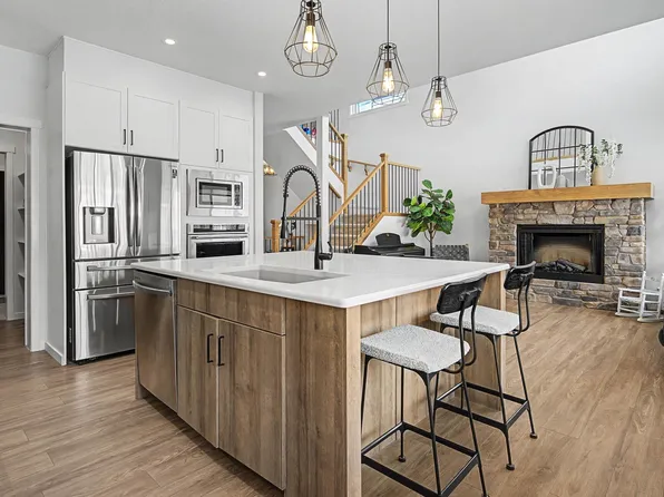 34 Riverhill Cres, Saint Albert, AB T8N 7X4