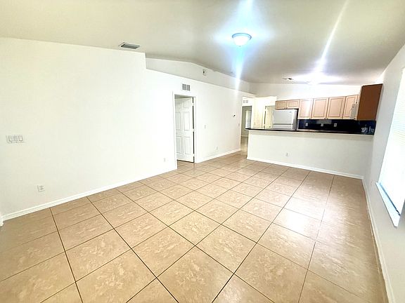 4th image of 319 Gordon Ave S