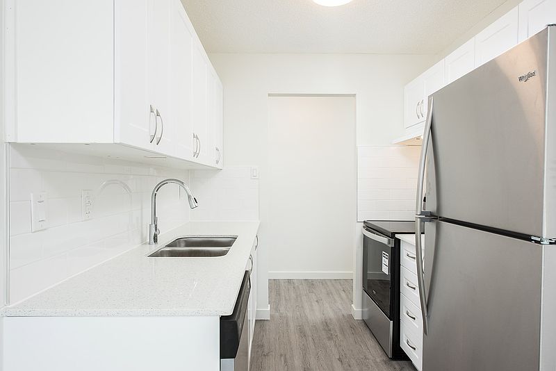 Edmonton Apartment for rent - 2 Bedrooms — photo 14