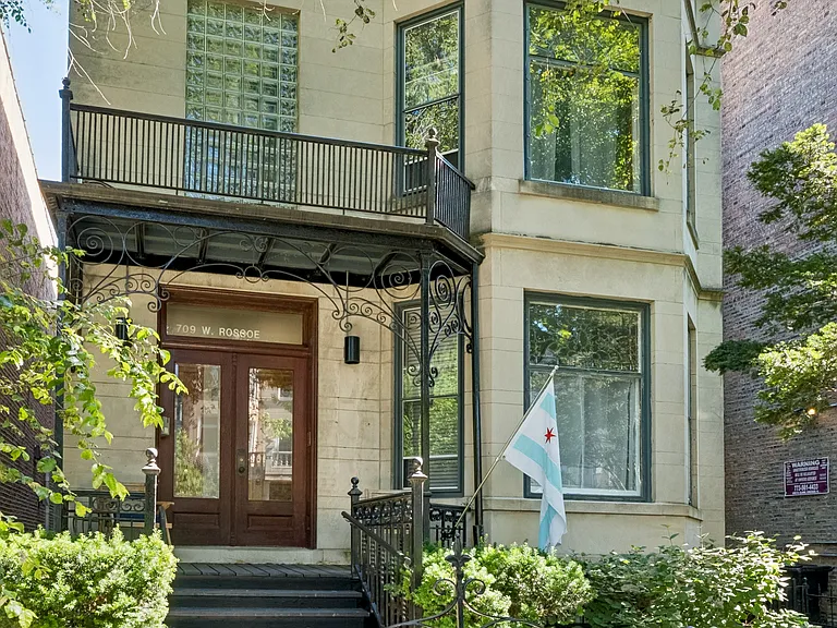 709 W Roscoe St #2R — Photo 13