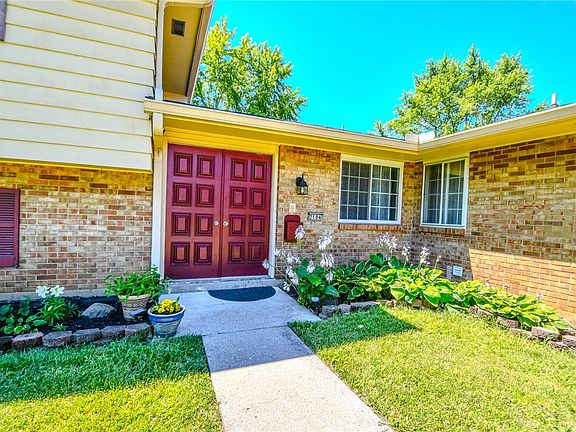 4th image of 2104 Crab Tree Dr