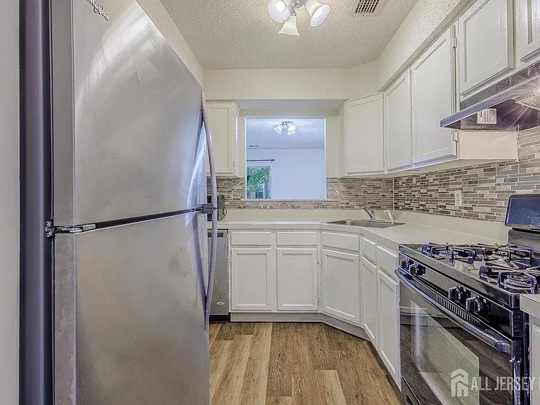 139 Baron Ln — Photo 10