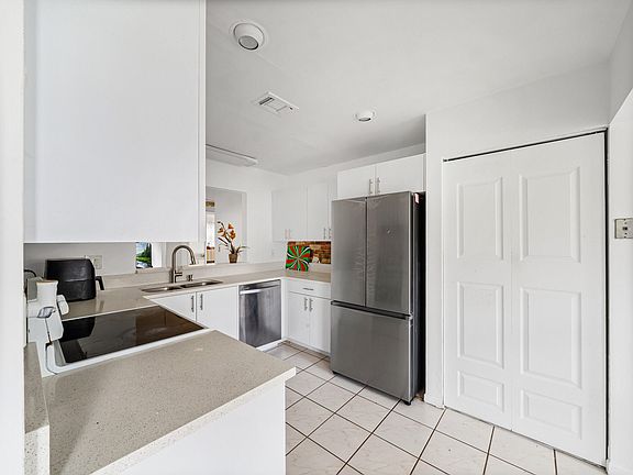 4th image of 6292 Silver Moon Lane