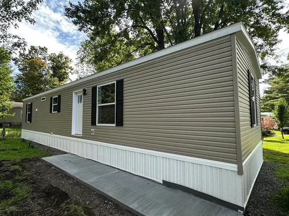 513 Clifford Ln, Utica, NY 13502