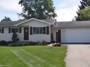 2011 Hillsdale Dr, Davison, MI 48423