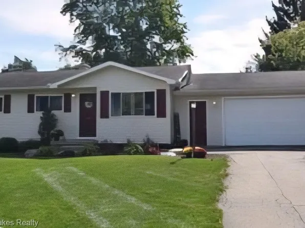 2011 Hillsdale Dr, Davison, MI 48423