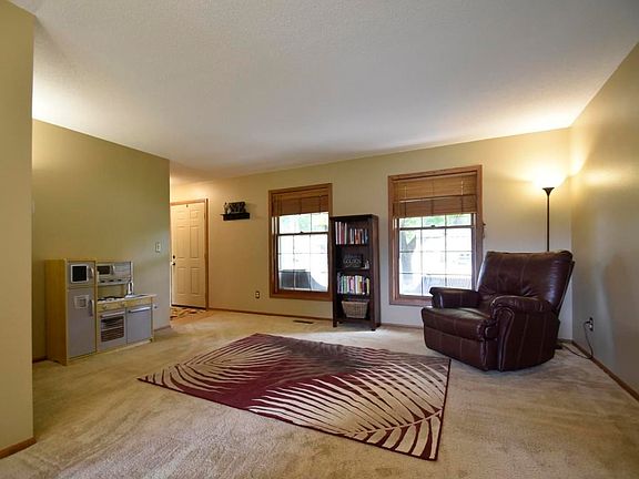 Living room alt