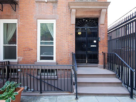 2nd image of 36 Wyckoff St #2