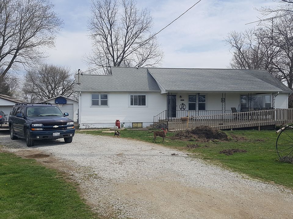 Front of house from driveway