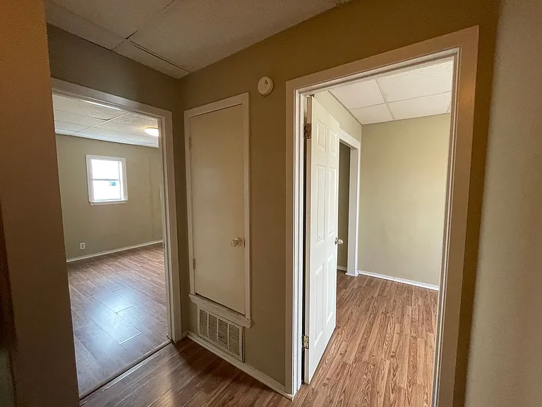 102 S Commonsway Dr #C — Photo 11