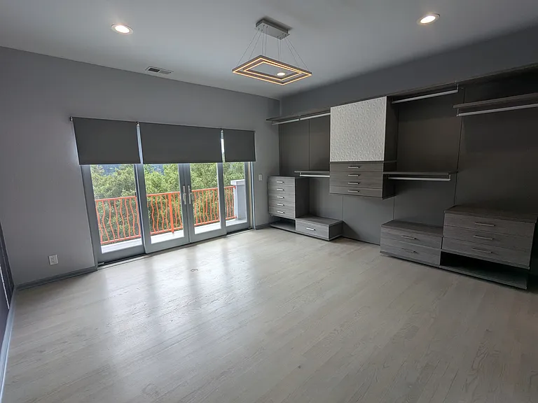 7001 Buckingham Blvd — Photo 28