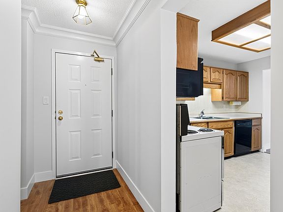 3rd image of 32833 Landeau Pl #311