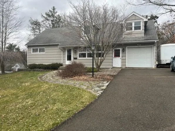 3509 Lynwood Pl, Vestal, NY 13850