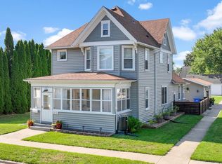 212 W 3rd St, Waunakee, WI 53597