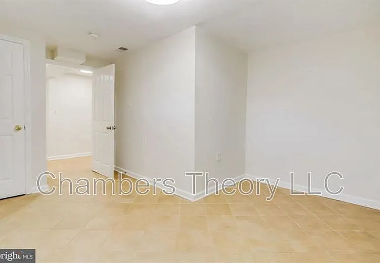 530 N Nelson St #1 — Photo 25
