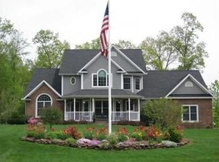 7 Abbey Ln, East Longmeadow, MA 01028