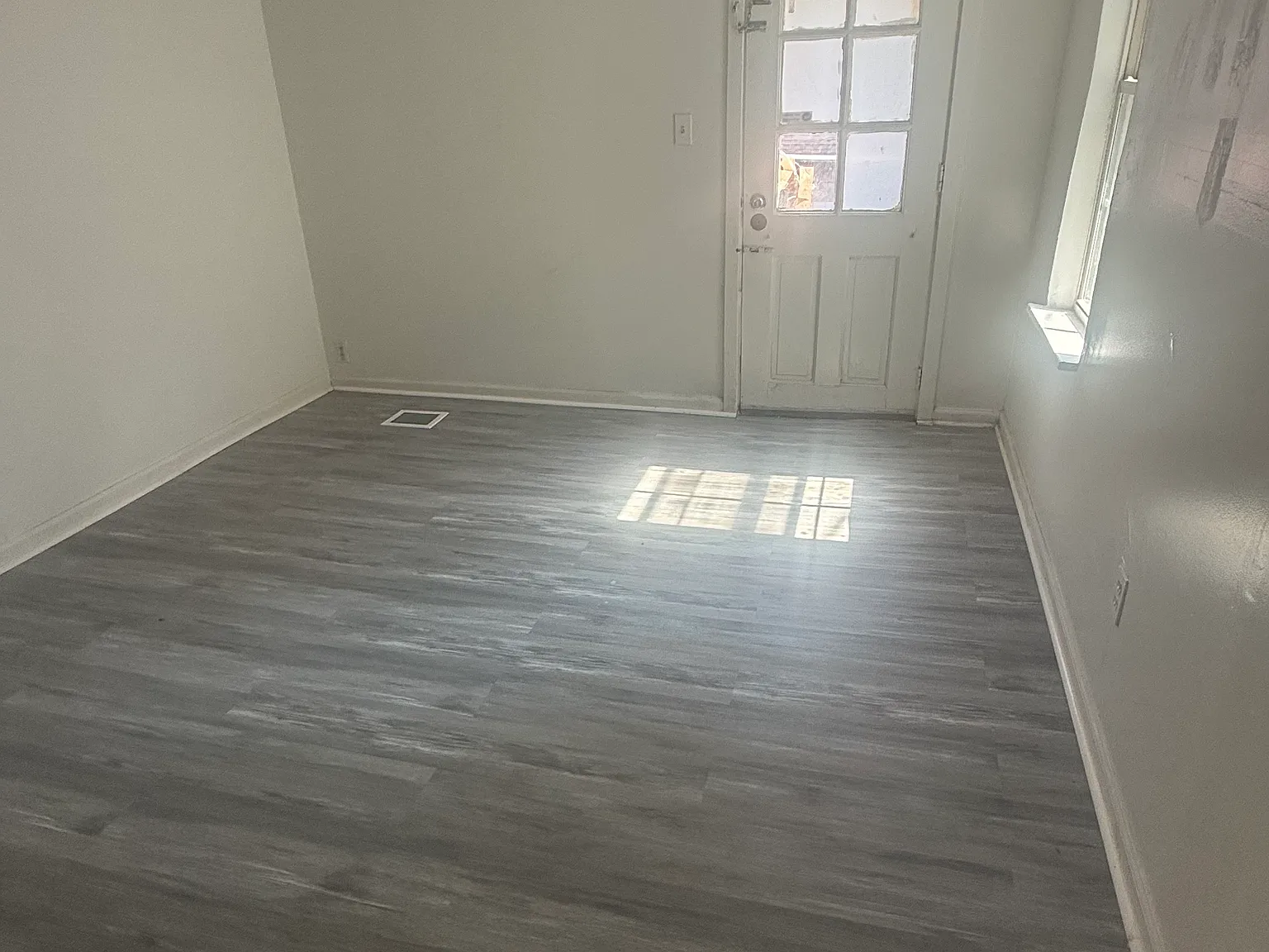 4 bed, 1158 sqft, $2,075 — Photo 4