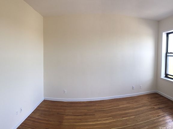 4th image of 3706 69th St APT 6G