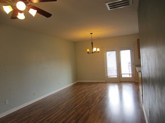 5th image of 123 E Morehouse Ave