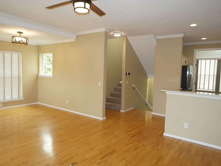 2649 NW Kennedy Ct — Photo 4