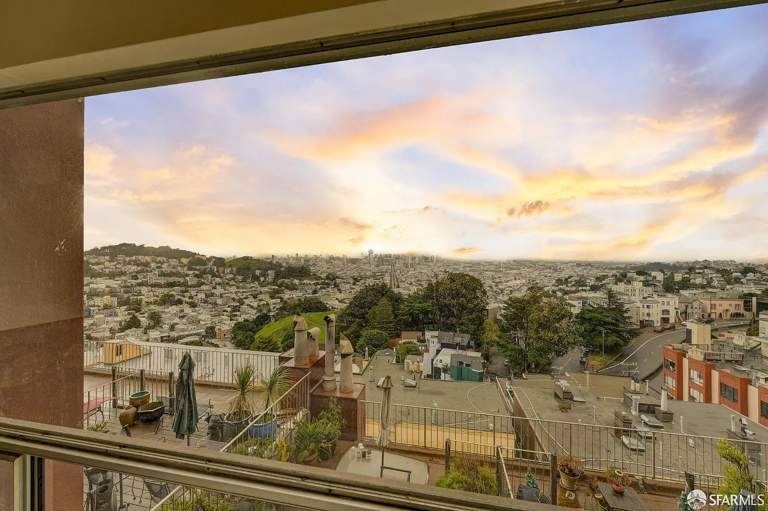 1 bed, 1.0 bath, 703 sqft, $4,000 — Photo 4