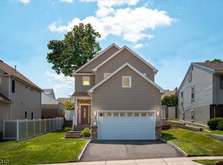 3 Haven Ave, Totowa, NJ